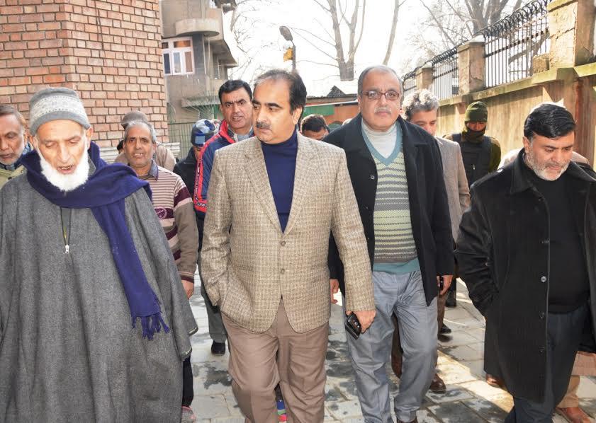 DC Sgr visits Ziyarat Hazrat Syed YaqoobRA Sahib